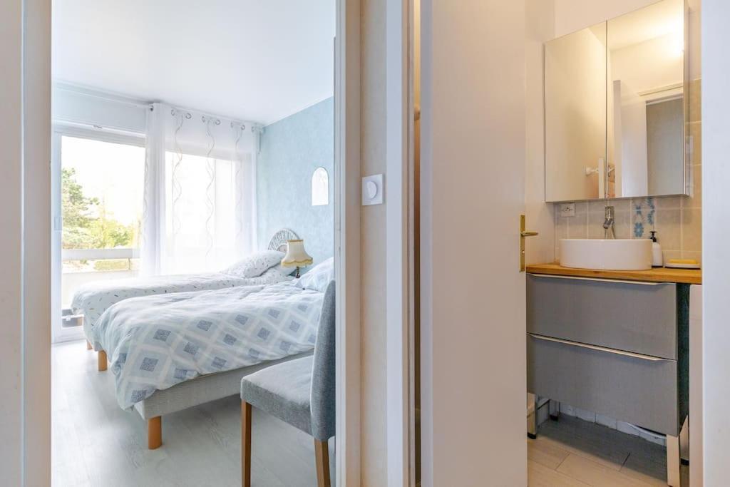 Appartement Escapade Ensoleillee Avec 2 - Parking Prive Et Court De Tennis A Proximite De La Benoit De